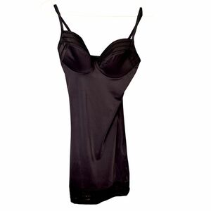 Assets Red Hot Label by SPANX Black Slip Sz Medium